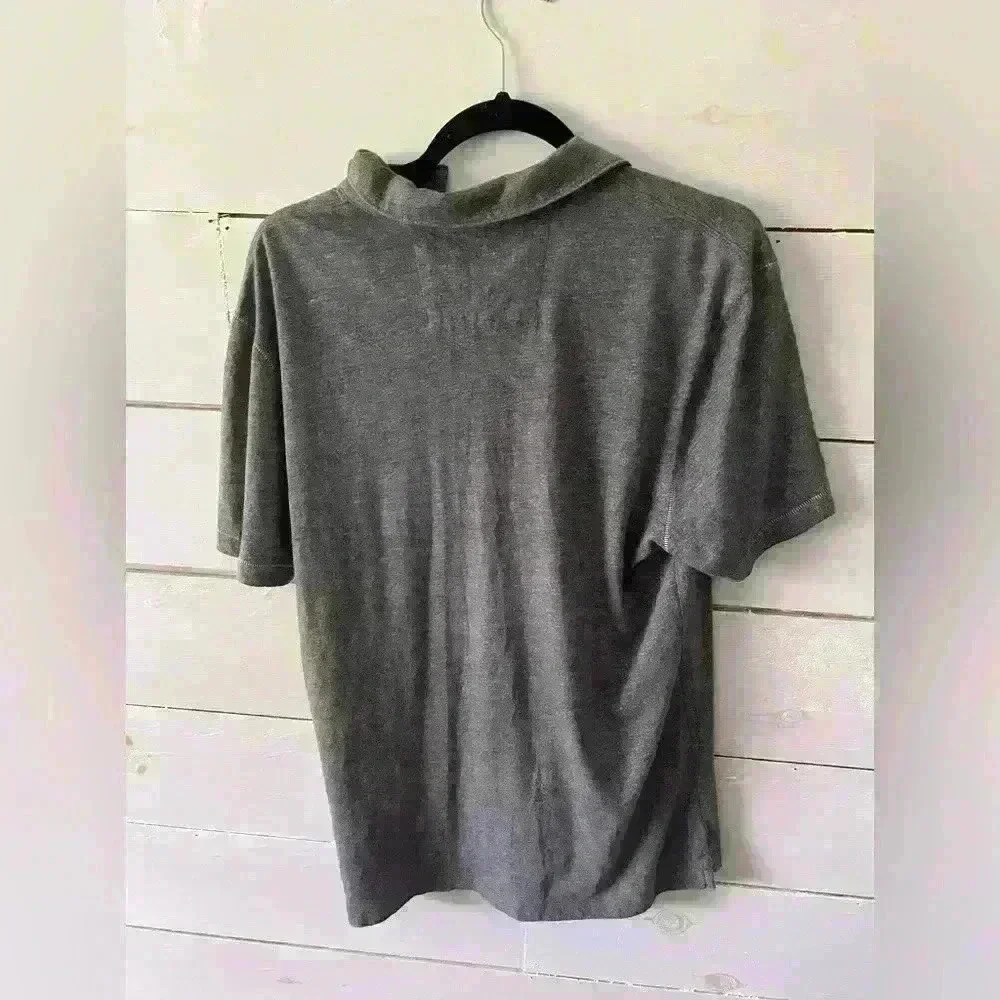 Men’s Banana Republic collared polo shirt, large, gray color, EUC